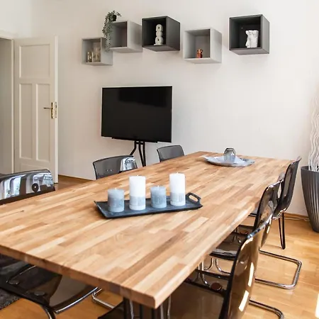 Kassberg - Mit Balkon, Netlfix Und Wifi * ケムニッツ