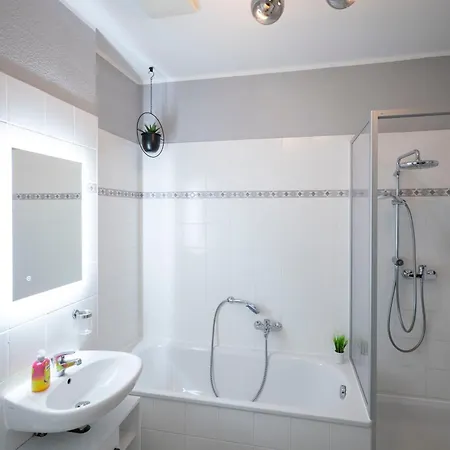 Apartment Kaßberg - Mit Balkon, Netlfix Und Wifi
