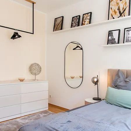 Kaßberg - Mit Balkon, Netlfix Und Wifi Apartment *